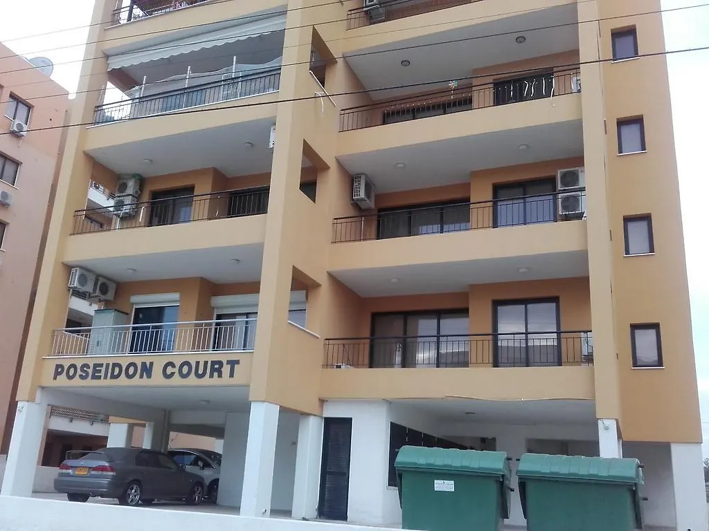 דירה לרנקה Property Direct Posidon Court